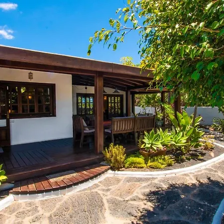 Vila Ana Costa Teguise